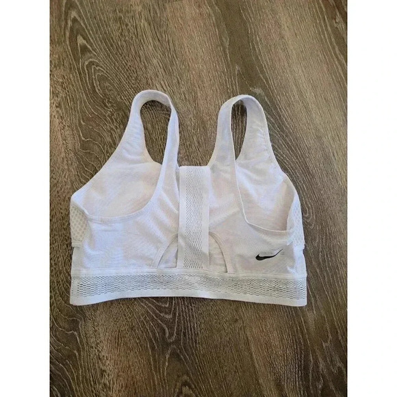 Nike dri-fit mesh sports‎ bra size med - Picture 2 of 3